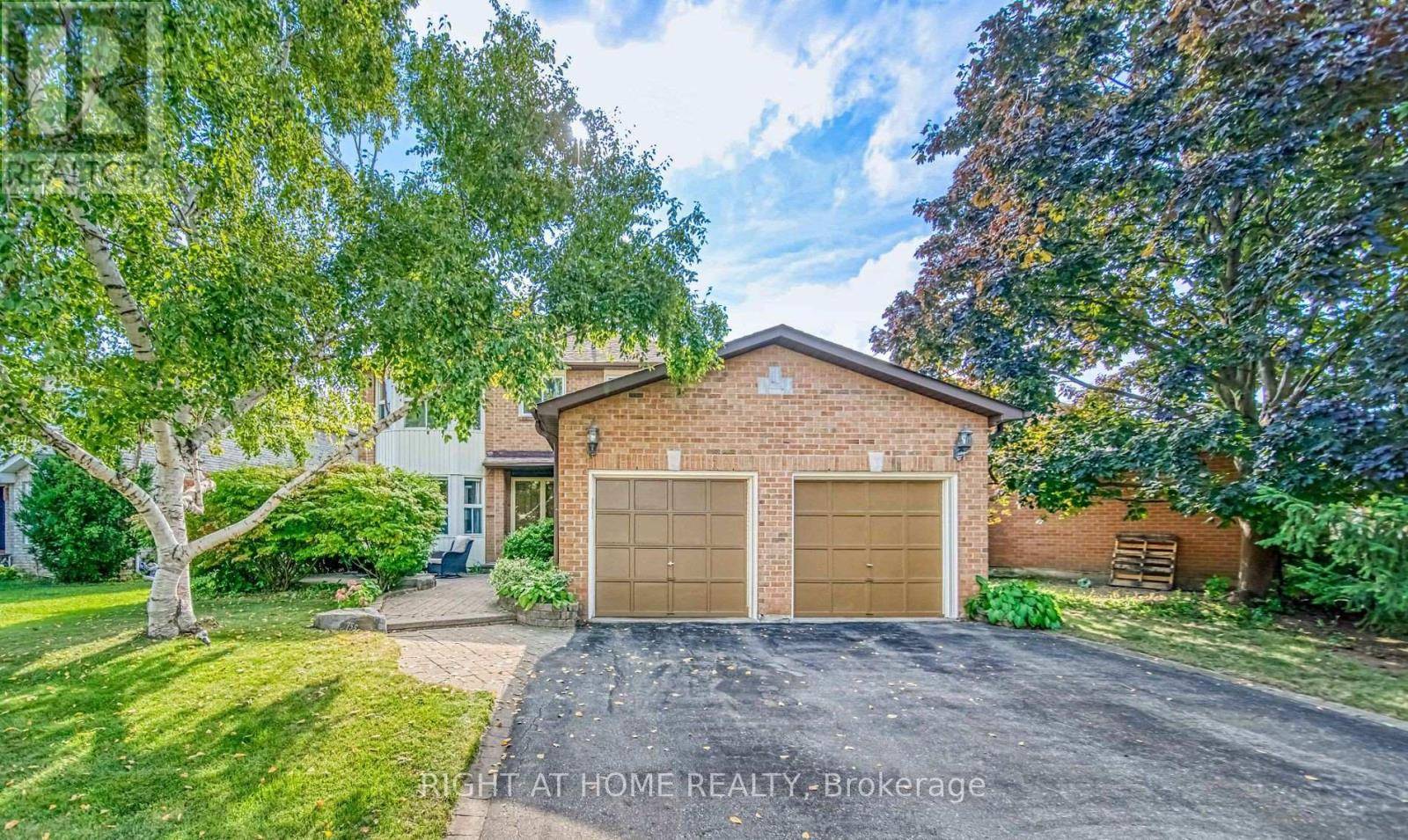 Pickering (amberlea), ON L1V3P4,755 ASPEN ROAD