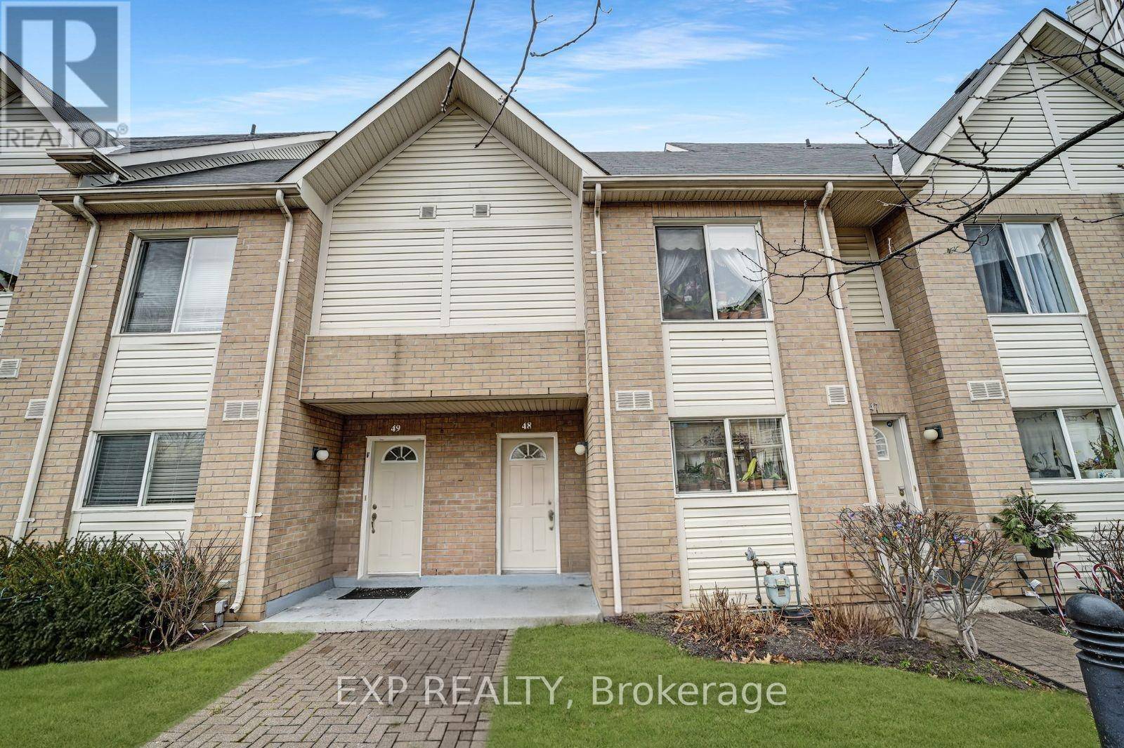 Toronto (scarborough Village), ON M1M1R9,3648 Kingston RD #48