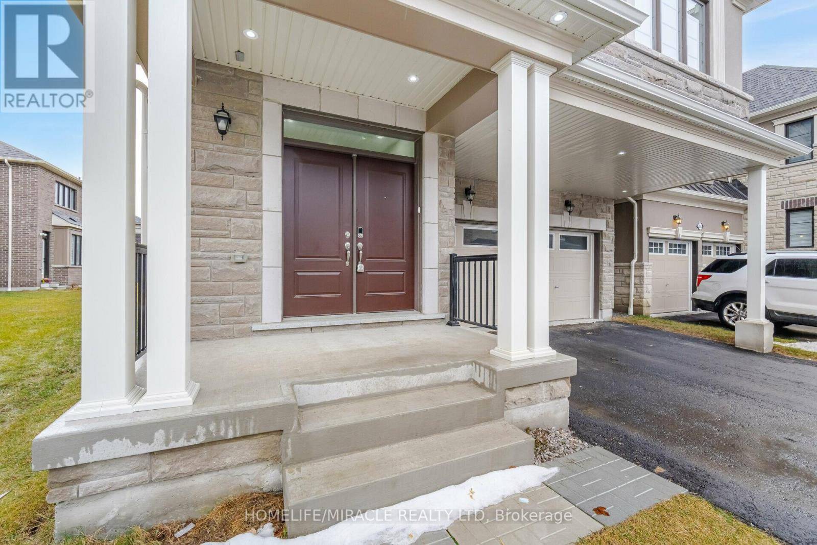 Pickering, ON L1X0N9,2885 FOXDEN SQUARE