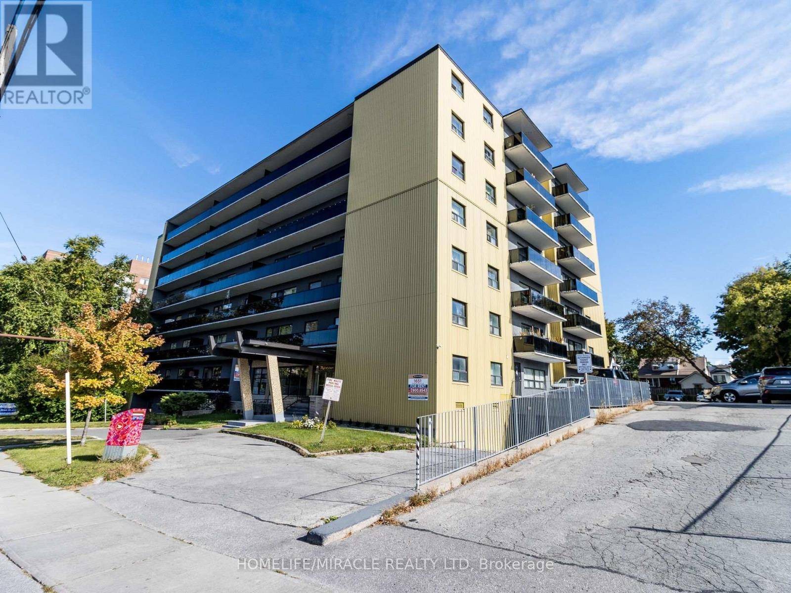 Toronto (wexford-maryvale), ON M1R1P9,1651 VICTORIA PARK AVE #308