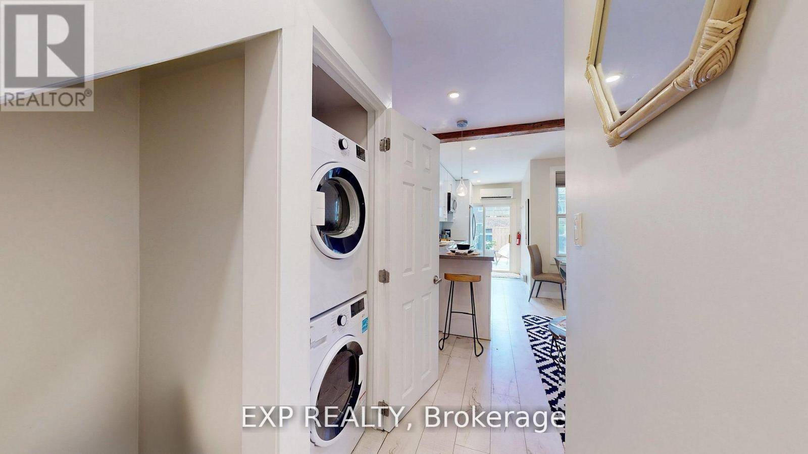 Toronto (greenwood-coxwell), ON M4J4V4,122 Parkmount RD #C