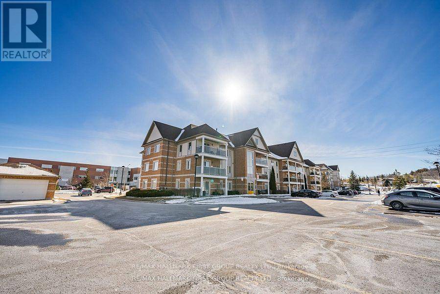 Clarington (bowmanville), ON L1C0H1,132 Aspen Springs DR #102