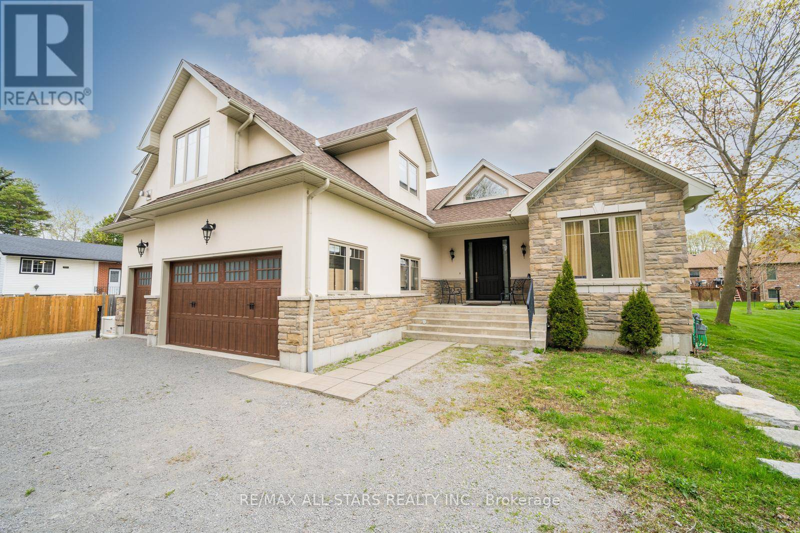 Pickering, ON L1Y1B4,5023 FRANKLIN STREET