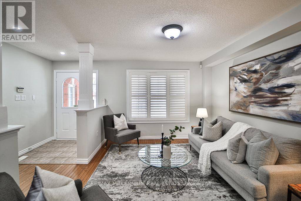 Oshawa (taunton), ON L1K2P7,574 CLEARSKY AVENUE