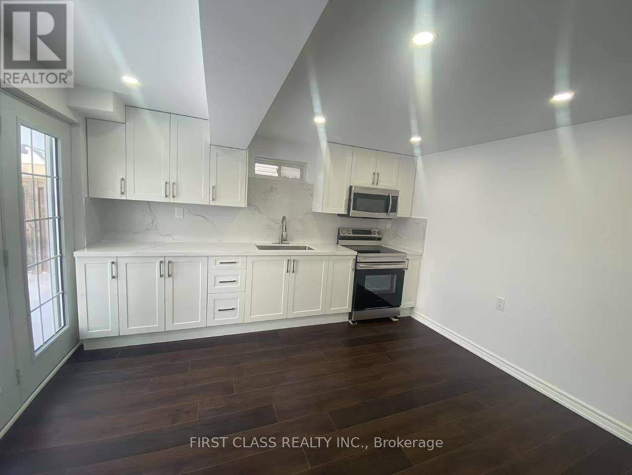 Oshawa (taunton), ON L1K0P1,1716 ARBORWOOD DRIVE