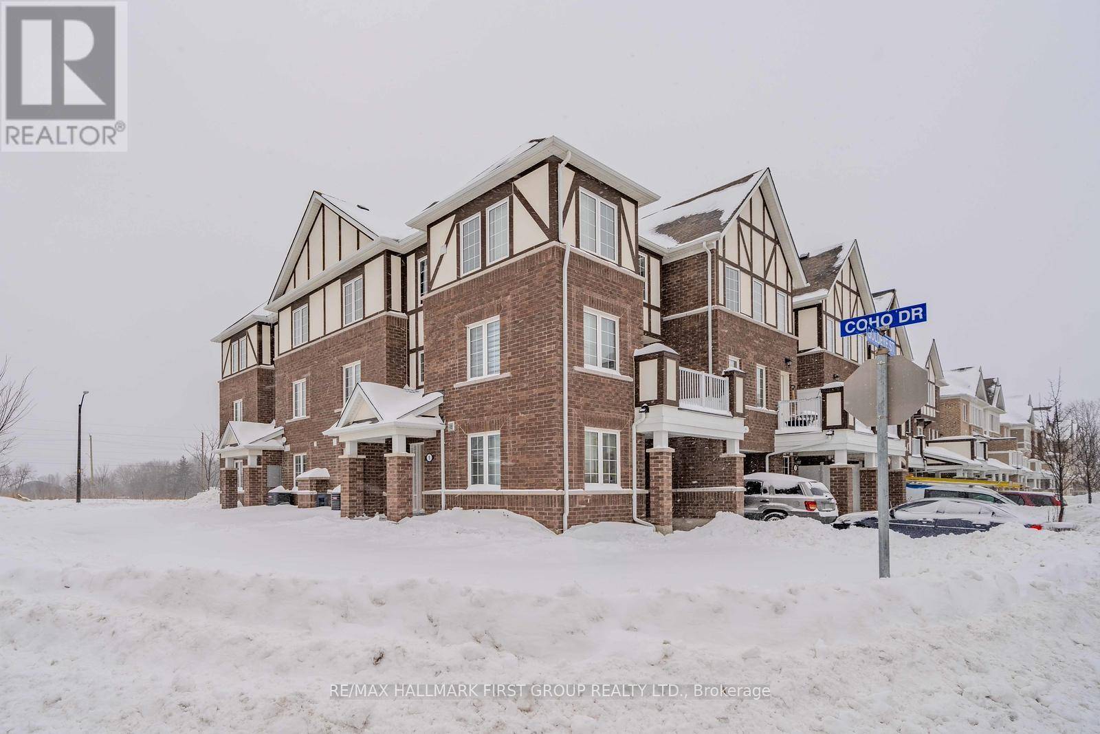 Whitby (lynde Creek), ON L1P0E5,1 GOLDEYE STREET