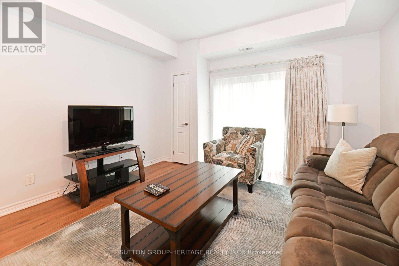 Whitby (port Whitby), ON L1N5S9,670 Gordon ST South #103