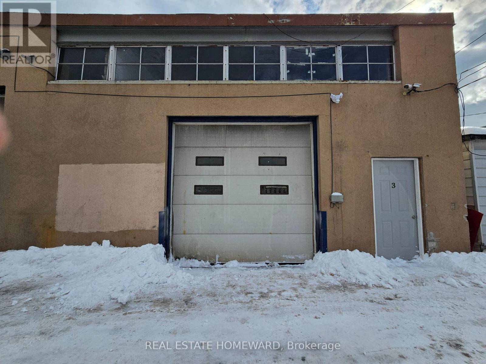 Toronto (oakridge), ON M1L1C2,3 (REAR UNIT) - 3252 DANFORTH AVENUE