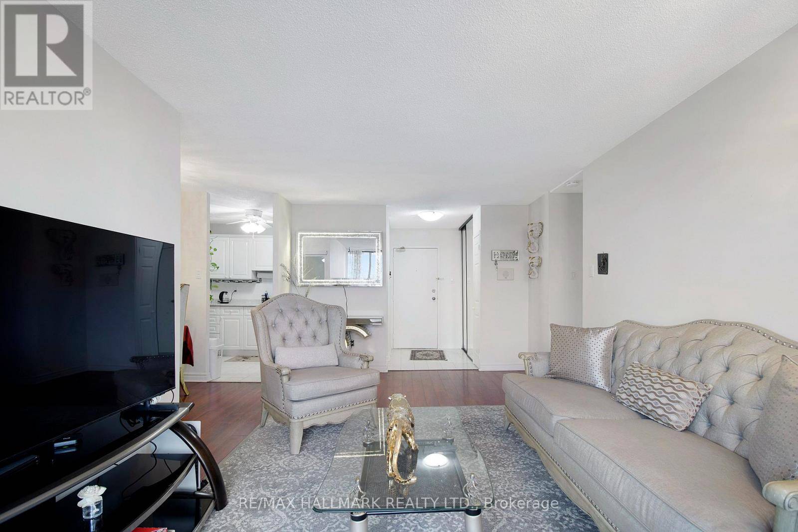 Toronto (eglinton East), ON M1J3K2,15 Torrance RD #302