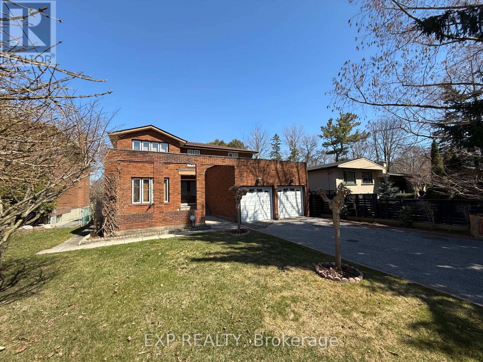 Toronto (highland Creek), ON M1C1E2,39 WATSON STREET