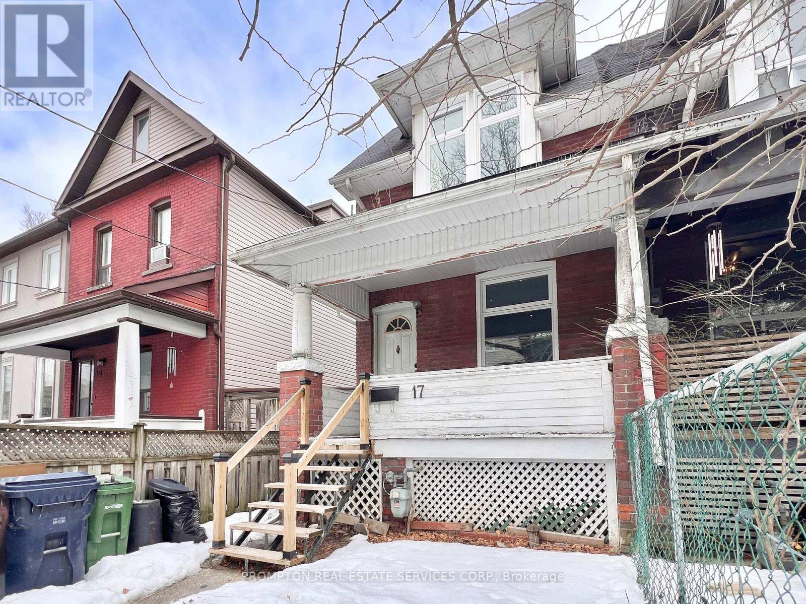 Toronto (south Riverdale), ON M4M2X2,17 WINNIFRED AVENUE