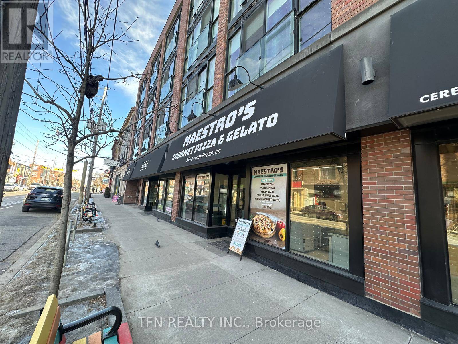 Toronto (south Riverdale), ON M4M1J4,903 QUEEN STREET E
