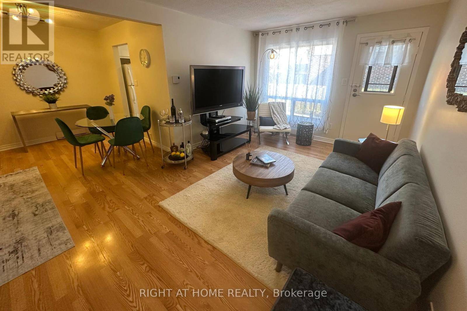 Oshawa (lakeview), ON L1J6G4,1100 Oxford ST #44