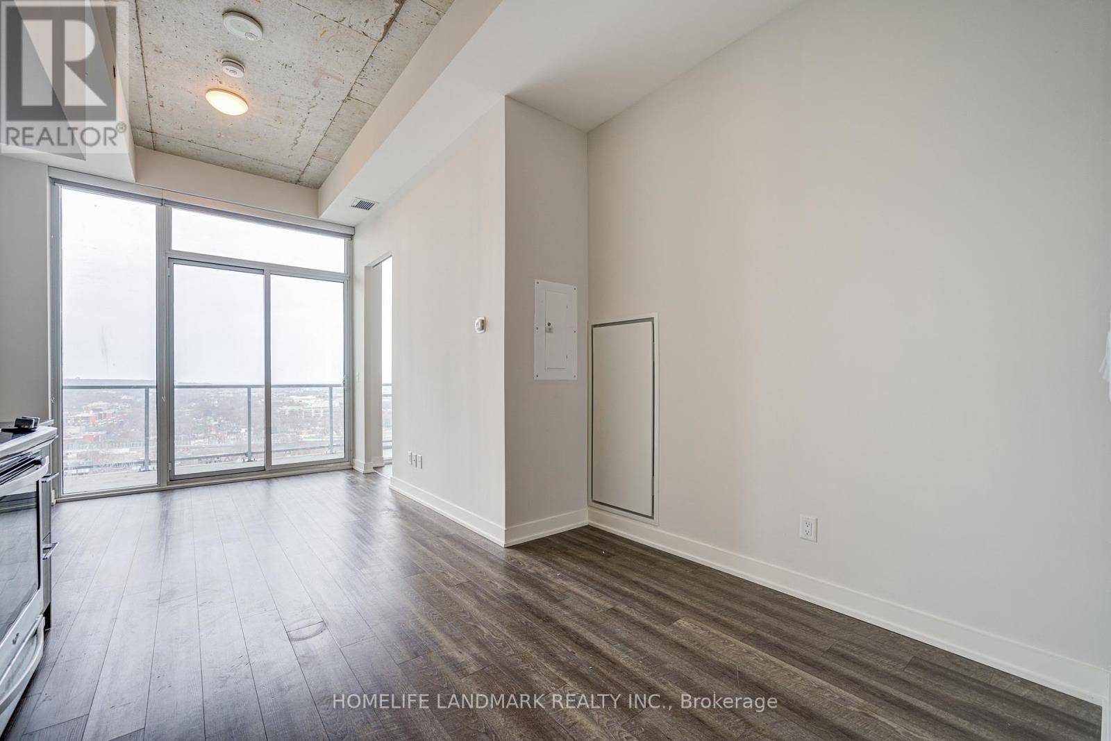 Toronto (south Riverdale), ON M4M0E6,15 Baseball PL #2001-Ph