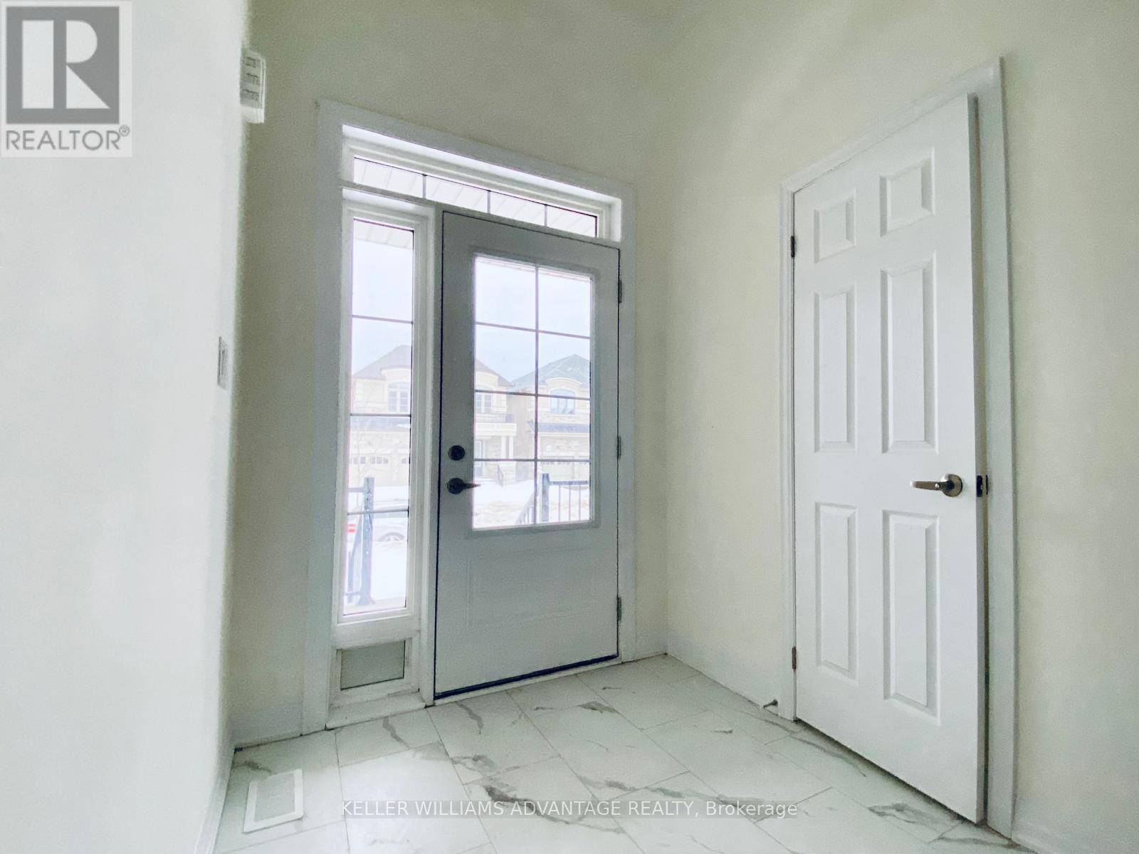 Clarington (newcastle), ON L1B0C9,238 Flood AVE #Bedroom 2