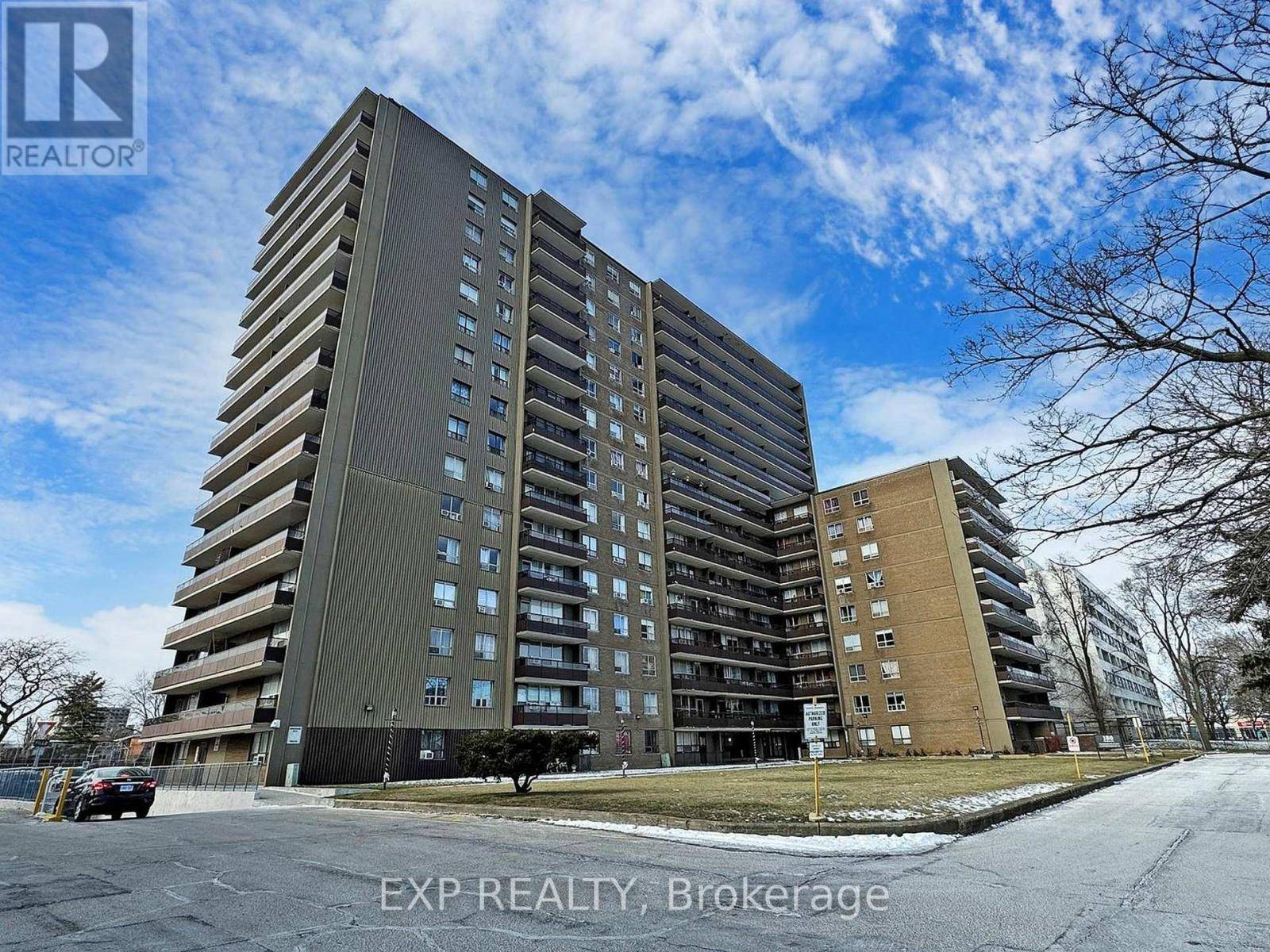 Toronto (scarborough Village), ON M1M2Z9,180 Markham RD #819