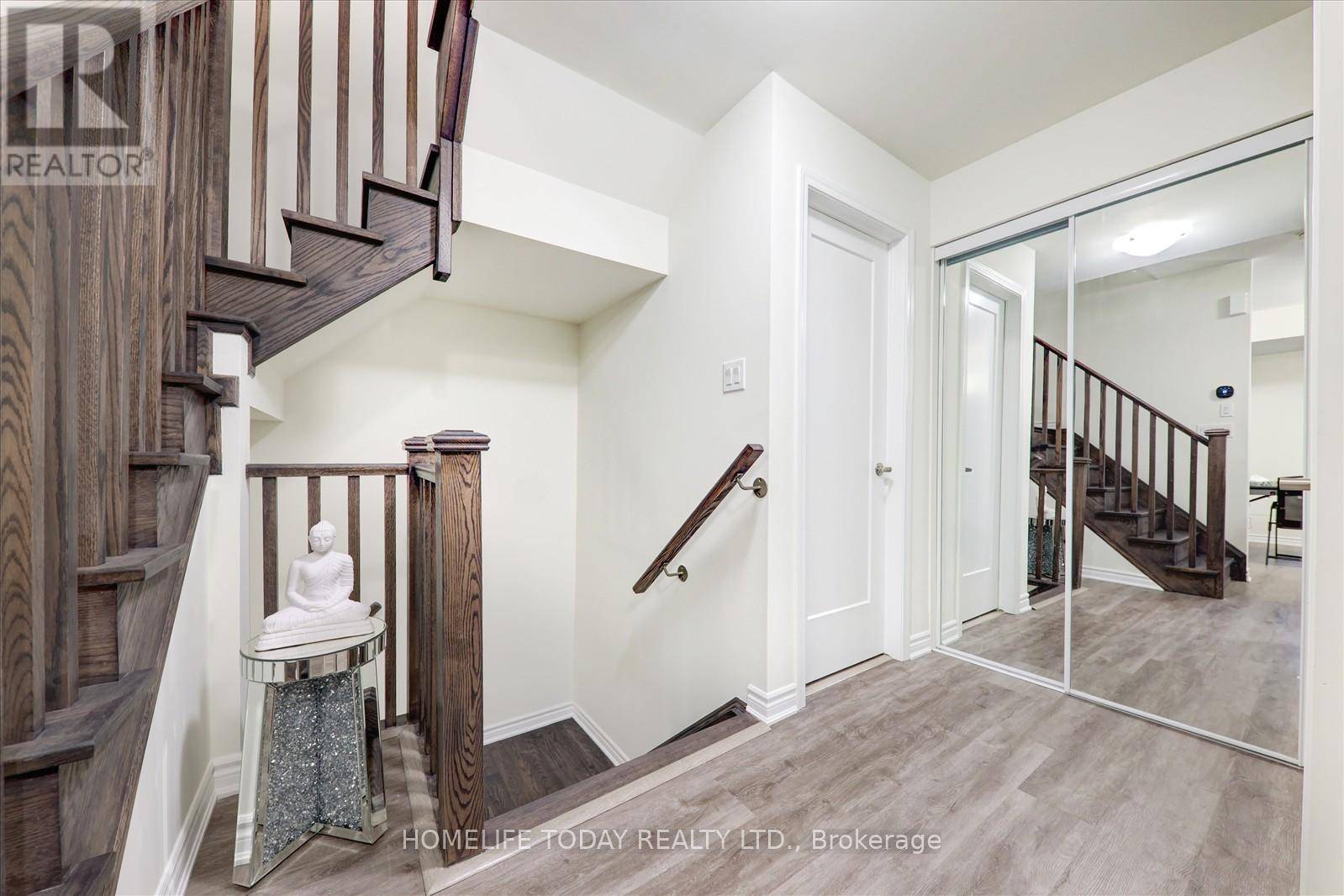 Toronto (eglinton East), ON M1J0B2,2787 Eglington AVE #321