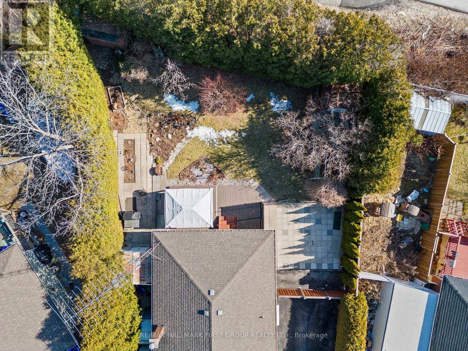 Whitby (lynde Creek), ON L1N1M7,607 NEWMAN CRESCENT