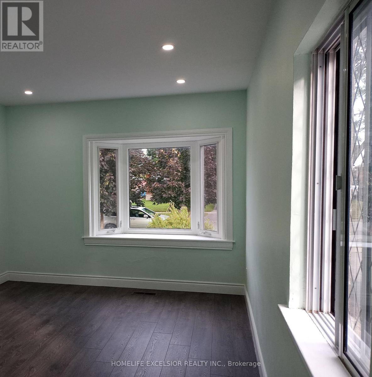 Toronto (woburn), ON M1H1V7,82 PANDORA CIRCLE