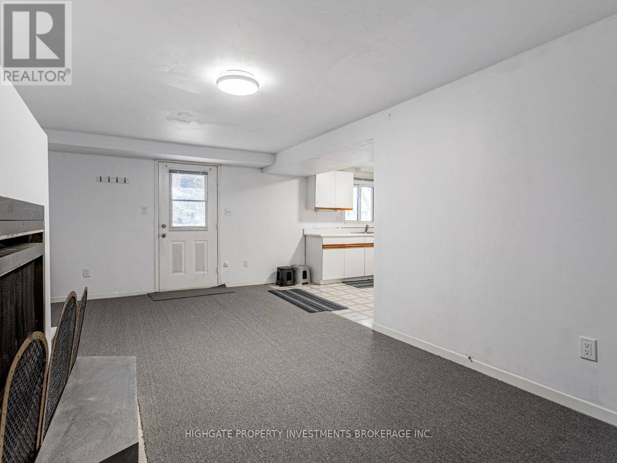 Ajax (central East), ON L1Z1B8,21 NOBLE DRIVE