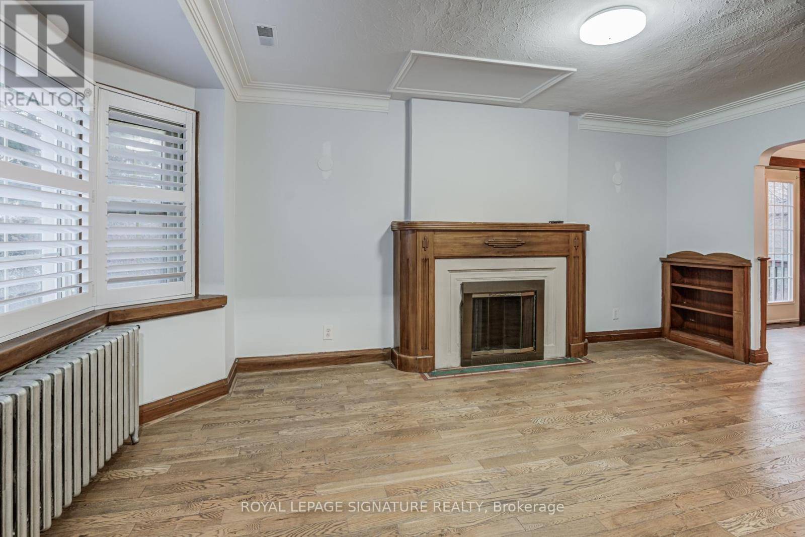 Toronto (west Hill), ON M1E2J6,290 CORONATION DRIVE