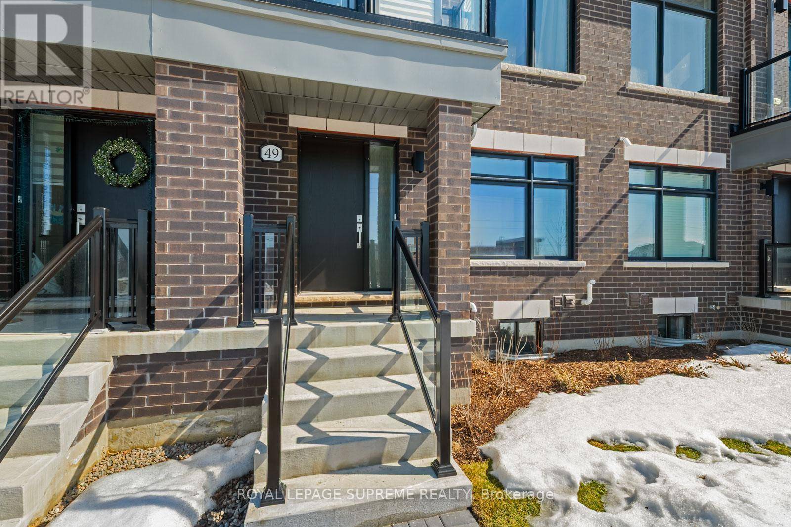 Whitby (brooklin), ON L1M0M4,49 SORBARA WAY