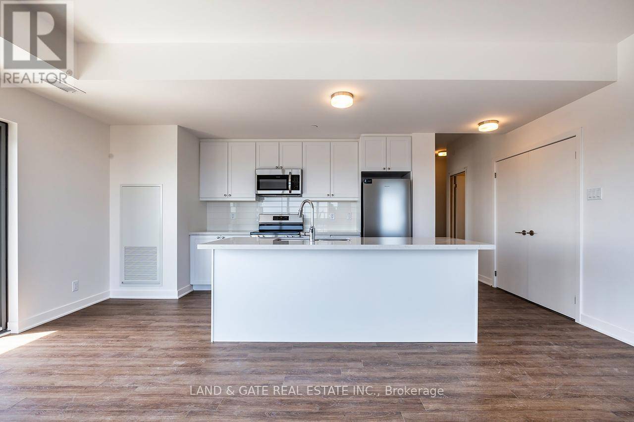 Clarington (bowmanville), ON L1C5A5,55 Clarington BLVD #702