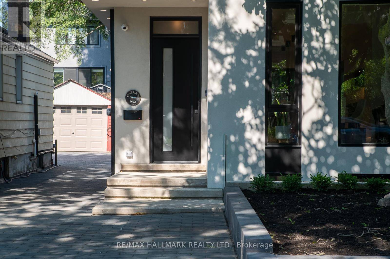 Toronto (woodbine-lumsden), ON M4C4J2,269 COLERIDGE AVENUE