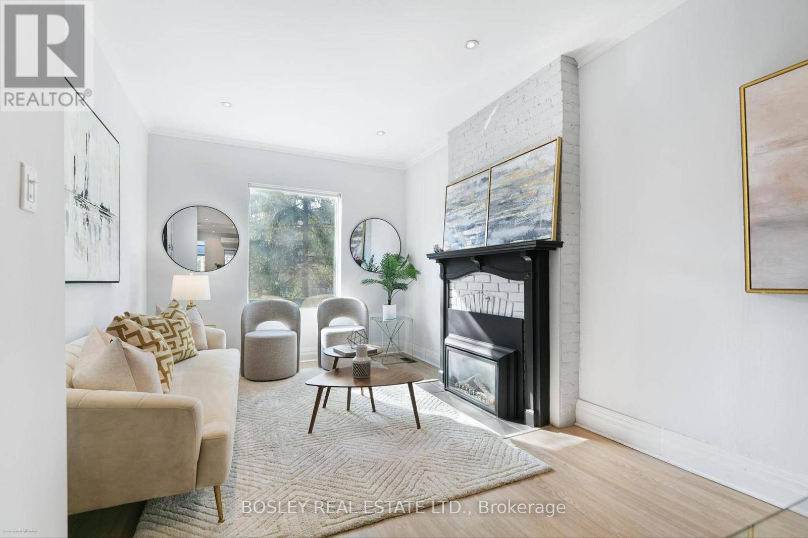 Toronto (south Riverdale), ON M4M2X8,11 BERTMOUNT AVENUE