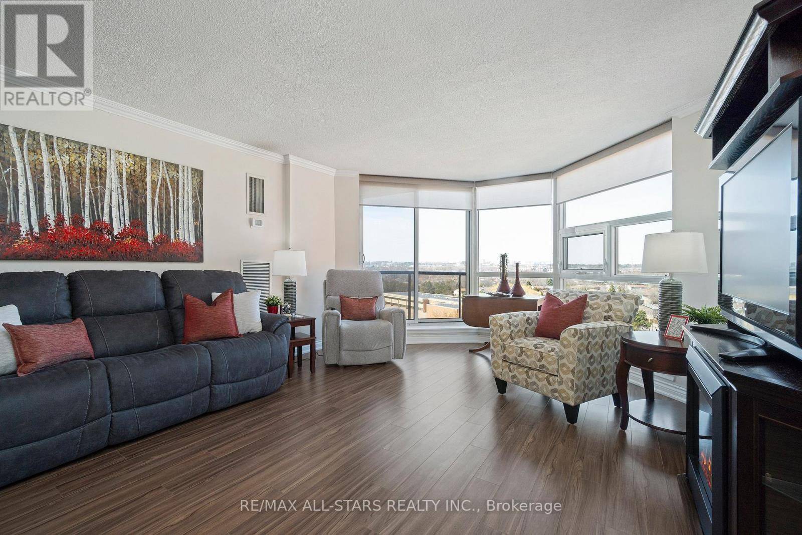 Toronto (rouge), ON M1B3G9,20 Dean Park RD #1016