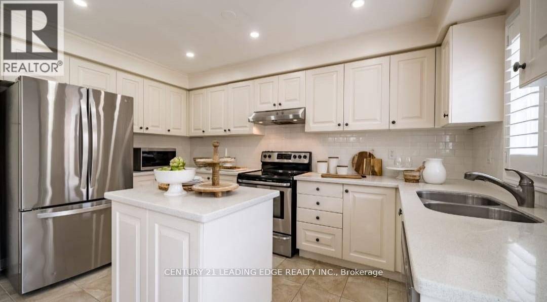 Oshawa (taunton), ON L1K0N5,1342 HARLSTONE CRESCENT