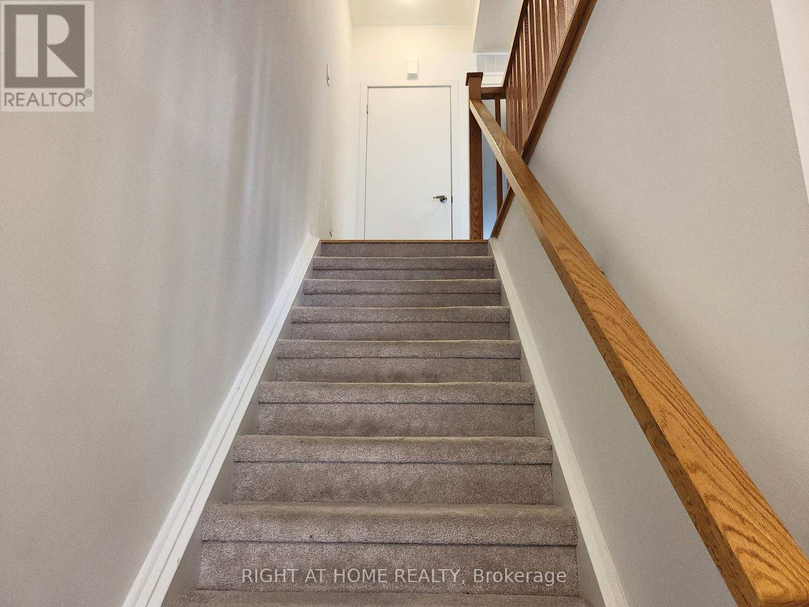 Toronto (malvern), ON M1B0C4,70 Orchid Place DR #10