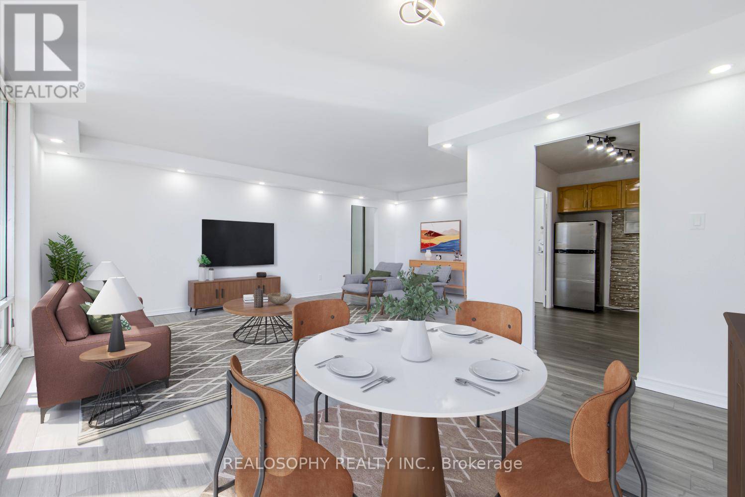 Toronto (crescent Town), ON M4C5L6,5 Massey SQ #1514