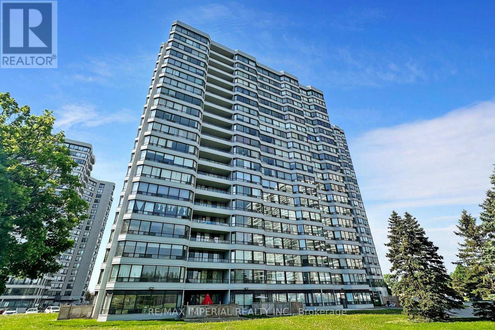 Toronto (milliken), ON M1V5H3,330 Alton Towers CIR #210