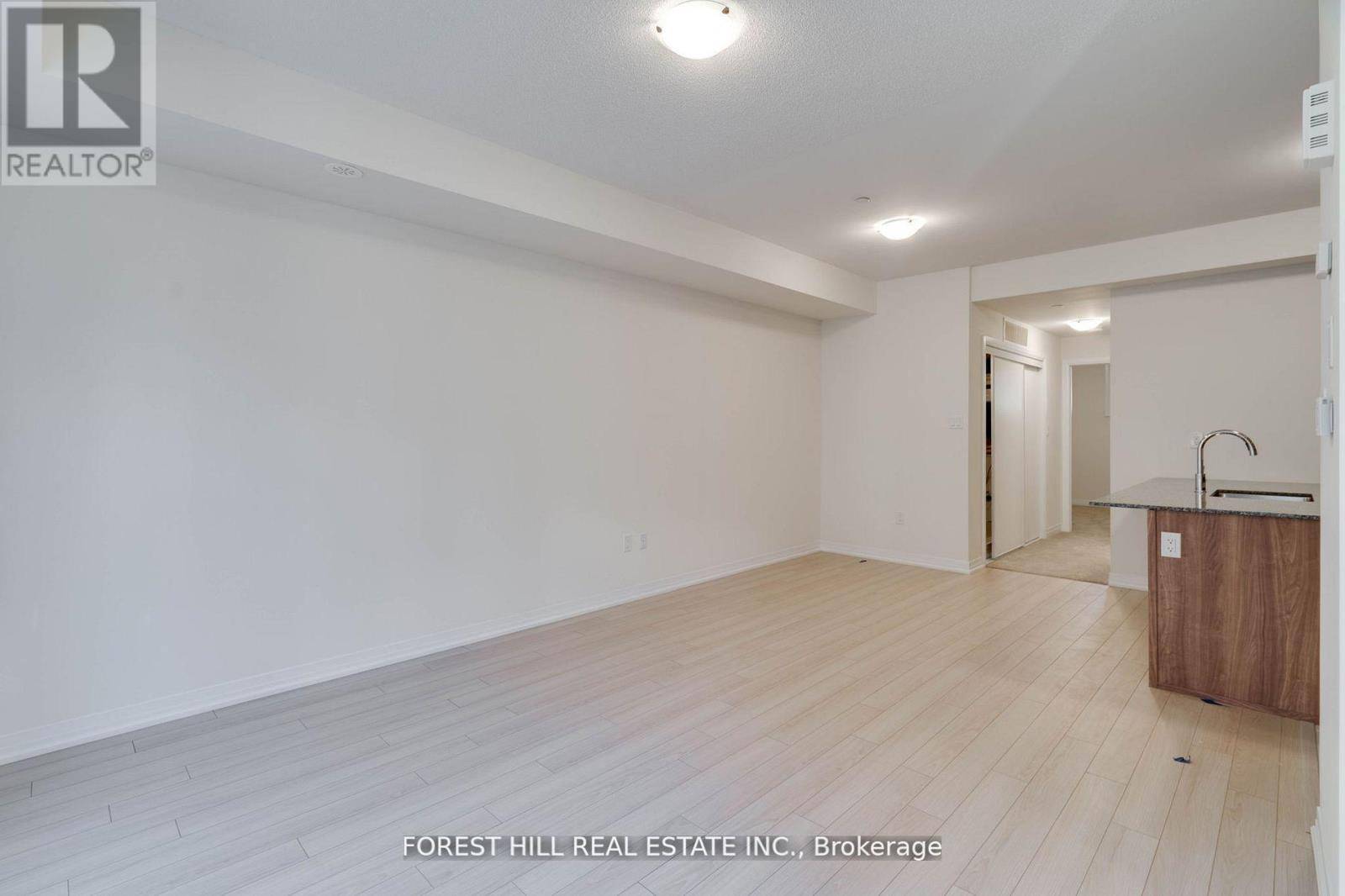 Toronto (malvern), ON M1B0E8,245 McLevin AVE #9