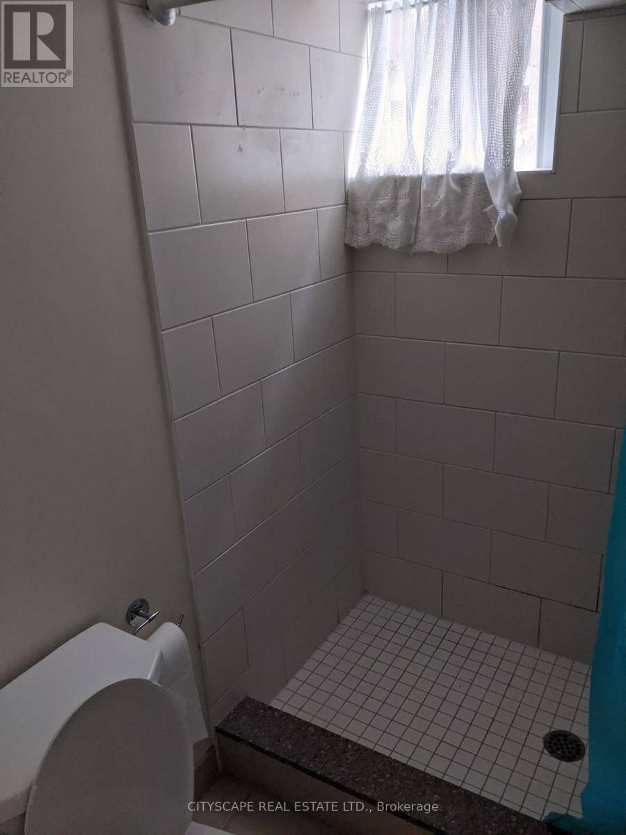 Toronto (wexford-maryvale), ON M1R3M7,44 Marchington CIR #Bsmt
