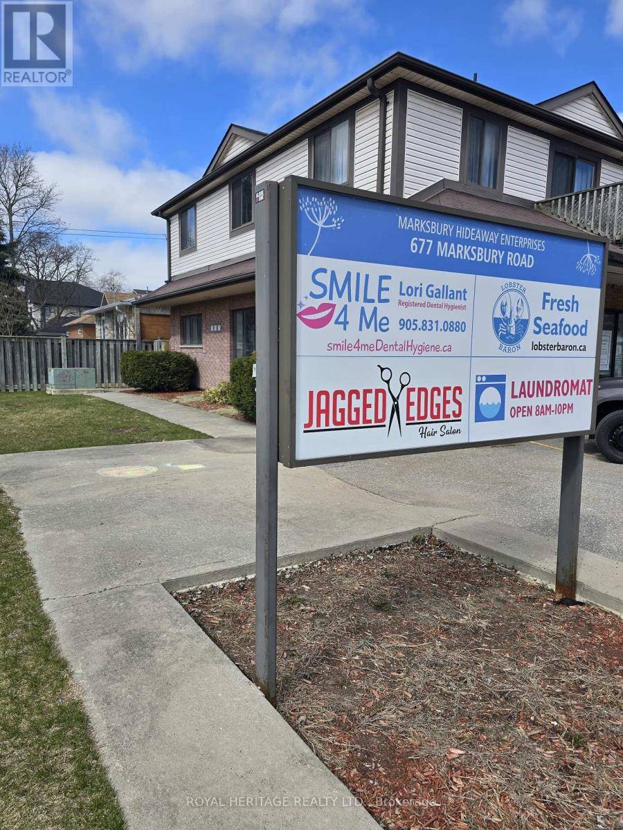 Pickering (west Shore), ON L1W2T3,677 Marksbury RD #1