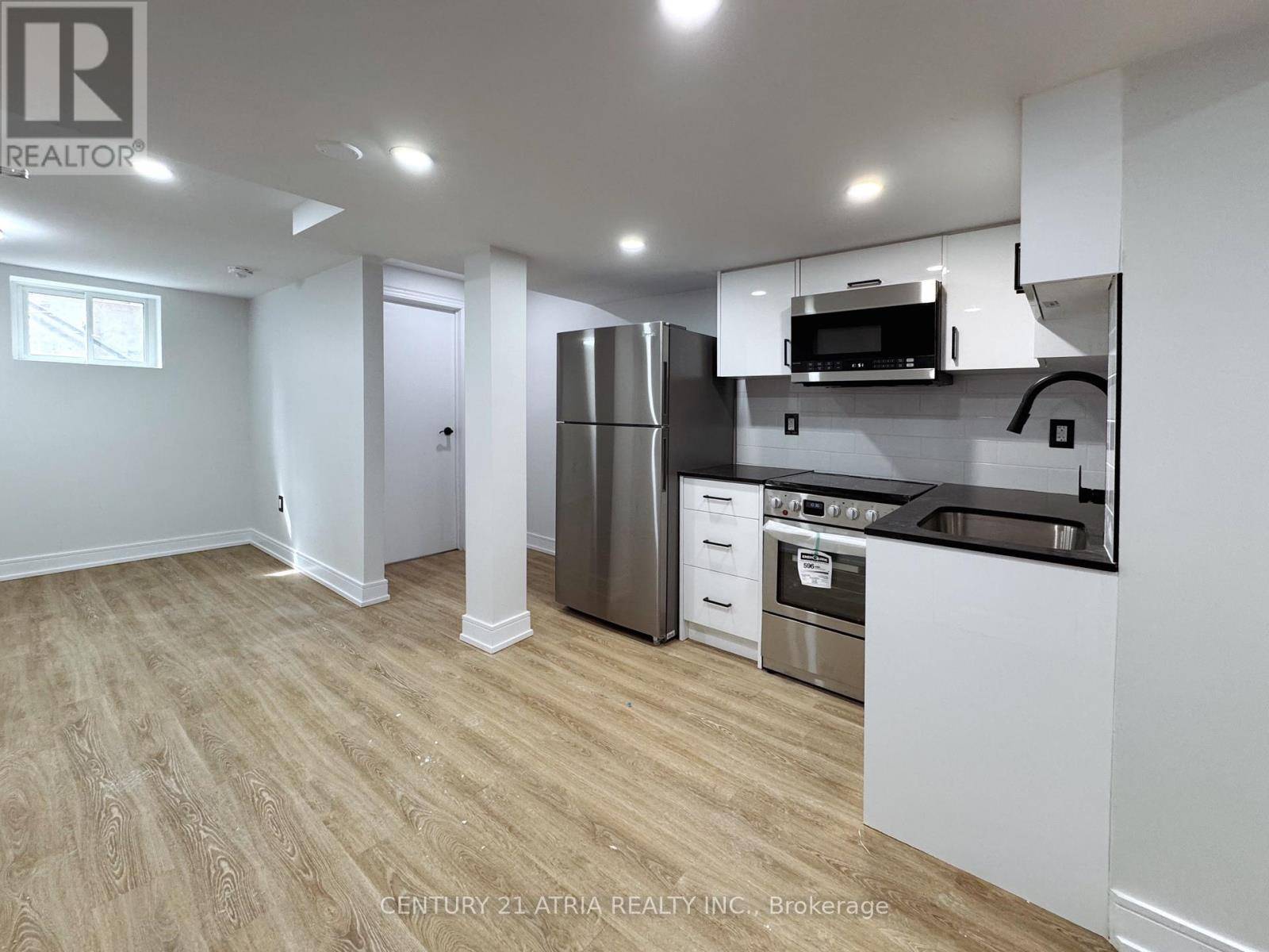 Pickering (amberlea), ON L1V4S6,580 Strouds LN #B