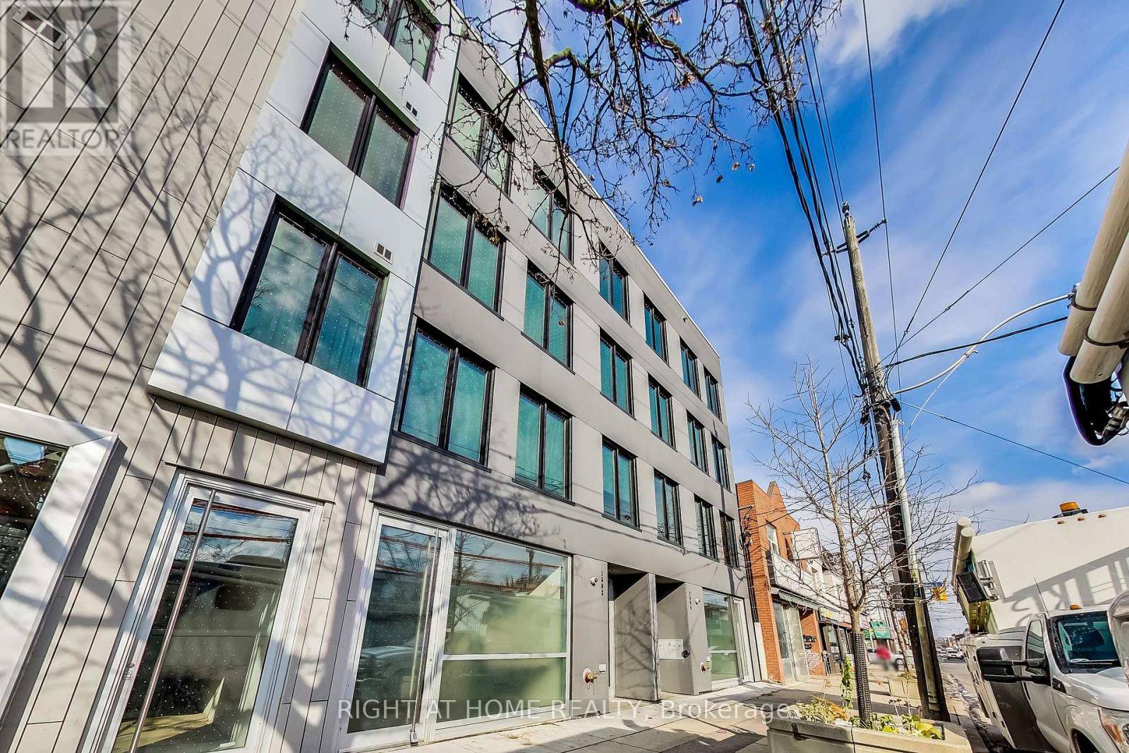 Toronto (greenwood-coxwell), ON M4L1G2,1602 Queen ST East #PH