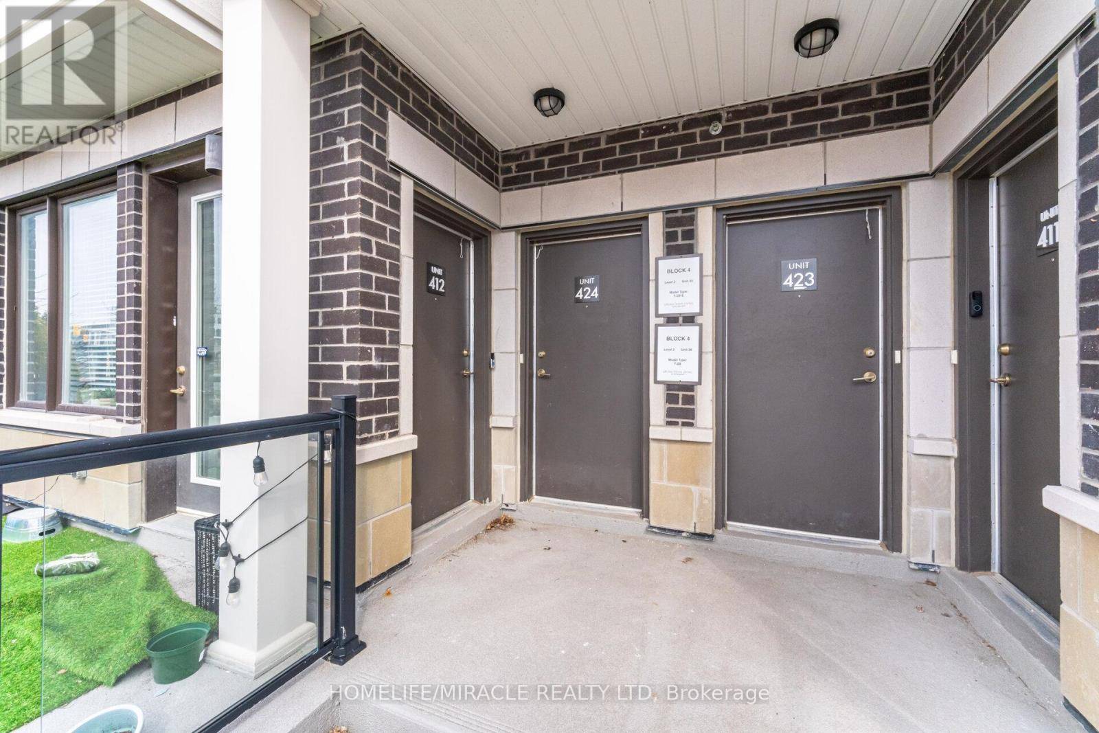Pickering (duffin Heights), ON L1X0E3,1711 Pure Springs BLVD #424