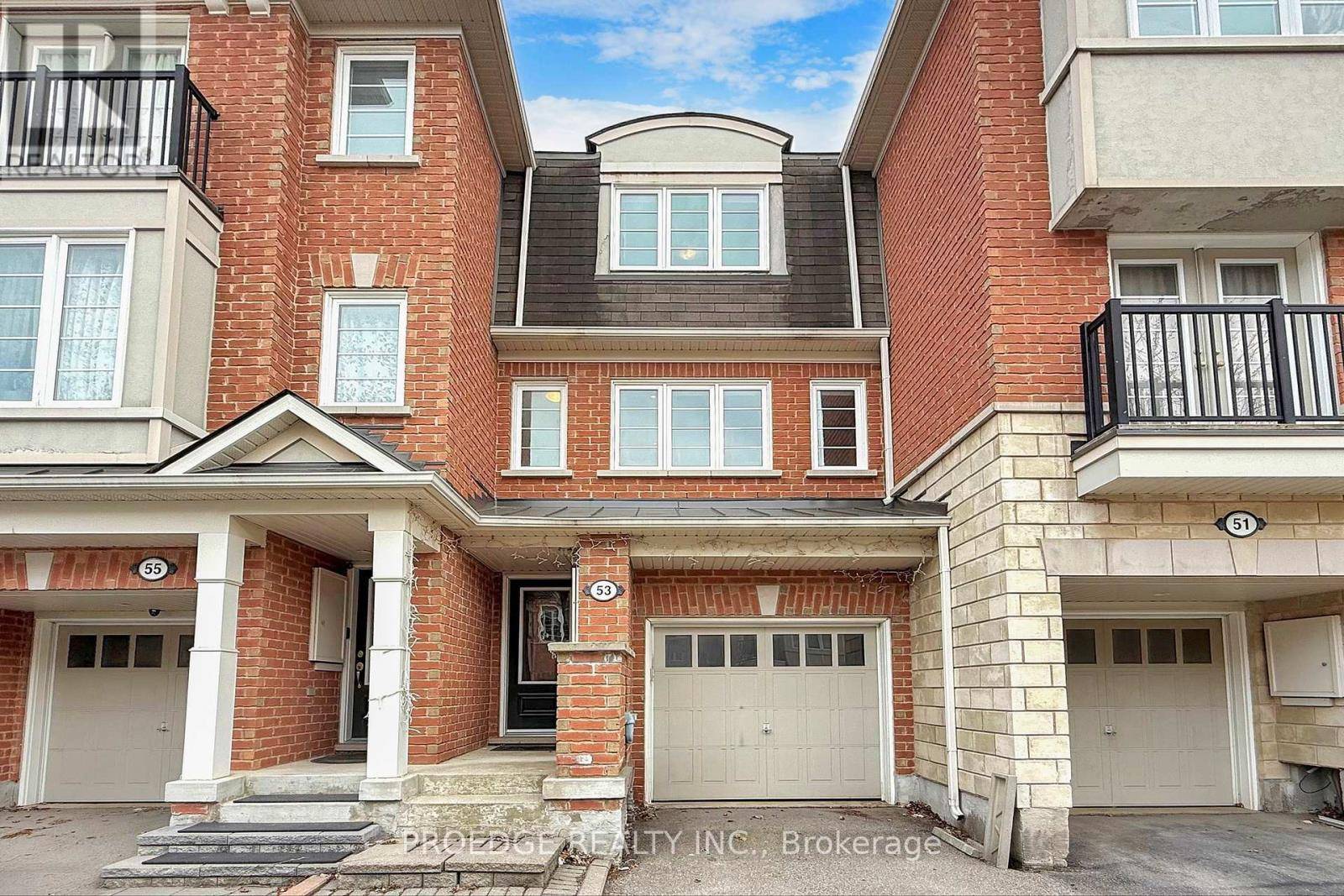 Toronto (clairlea-birchmount), ON M1L0C9,53 FERGUSON STREET