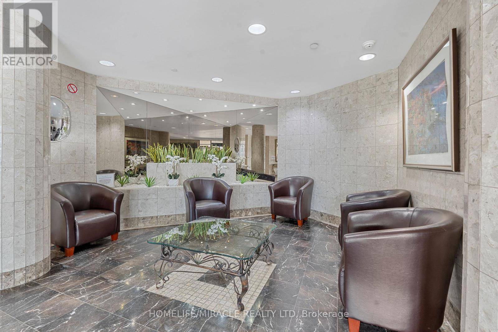 Toronto (milliken), ON M1V5E3,350 Alton Towers CIR #1106