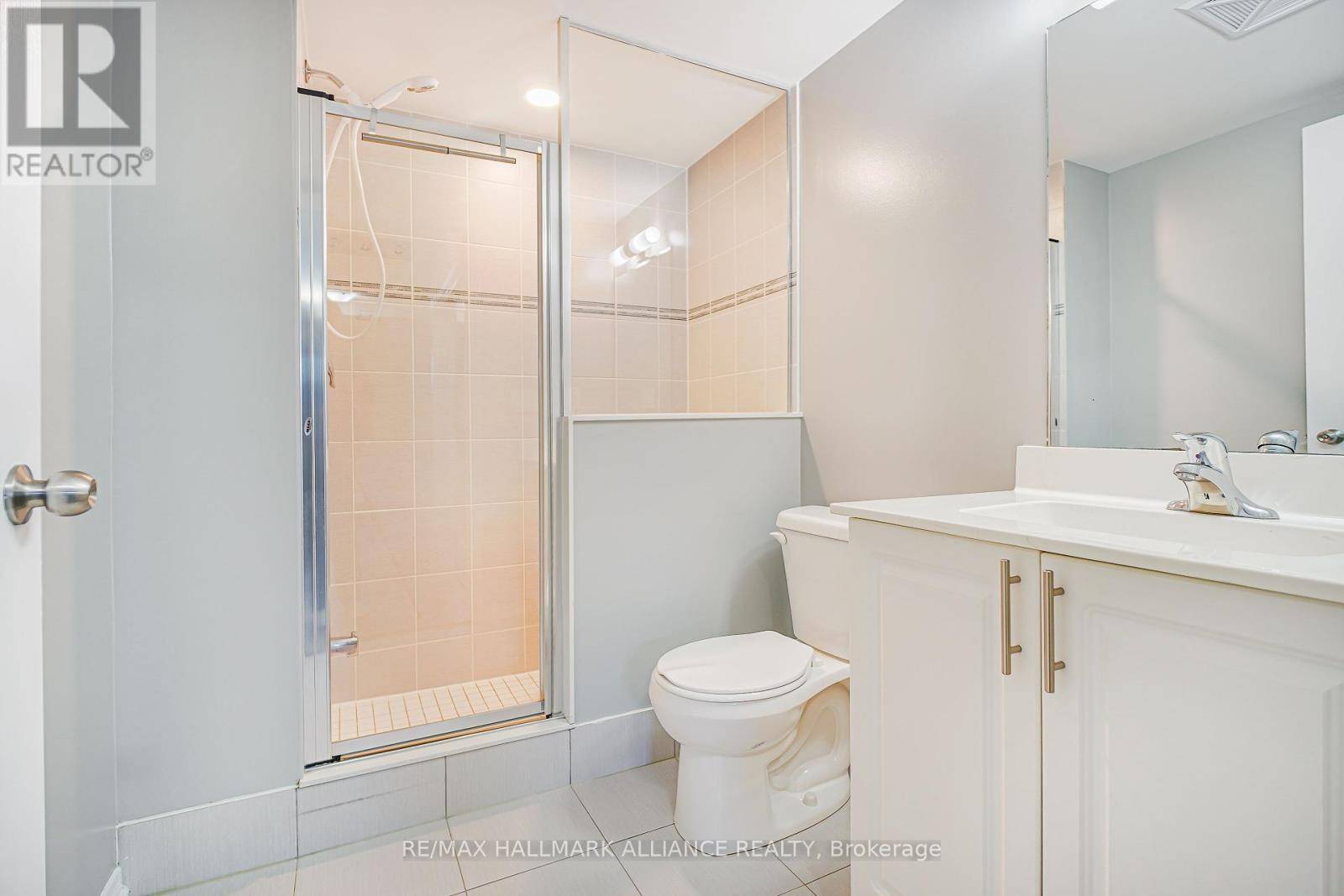 Toronto (rouge), ON M1B0E3,8835 Sheppard AVE East #111