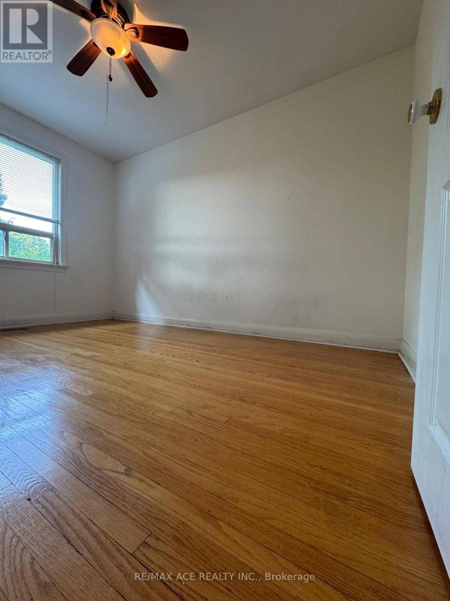 Toronto (bendale), ON M1K4Y2,149 Haileybury DR #Main