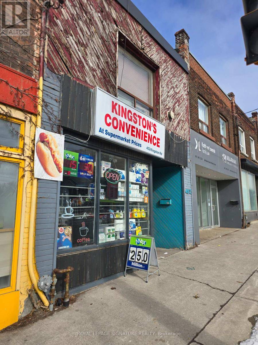 Toronto (east End-danforth), ON M4L1V3,452 KINGSTON ROAD
