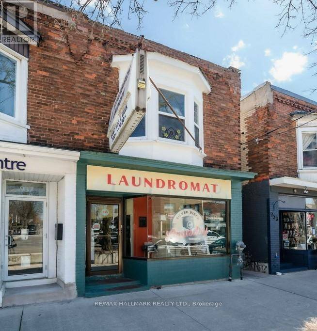 Toronto (the Beaches), ON M4E1S6,935 KINGSTON ROAD