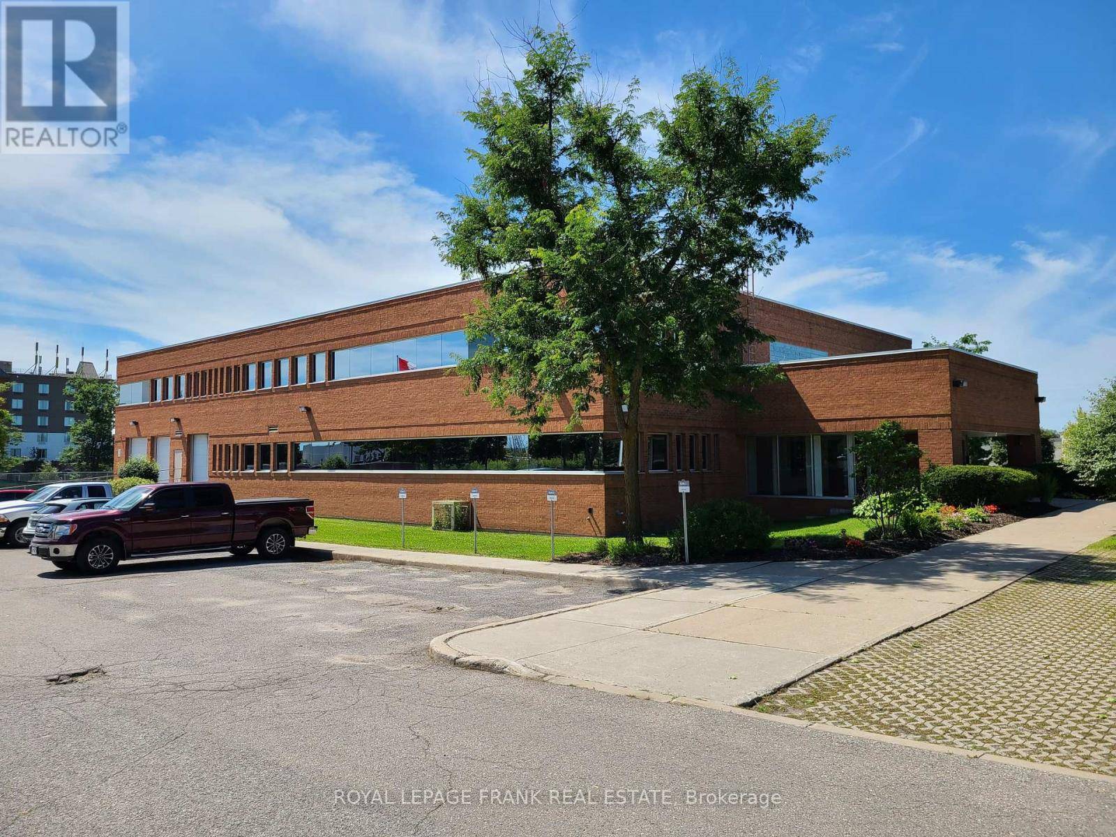 Clarington (bowmanville), ON L1C1N3,415 Baseline RD West #B6-7, 9