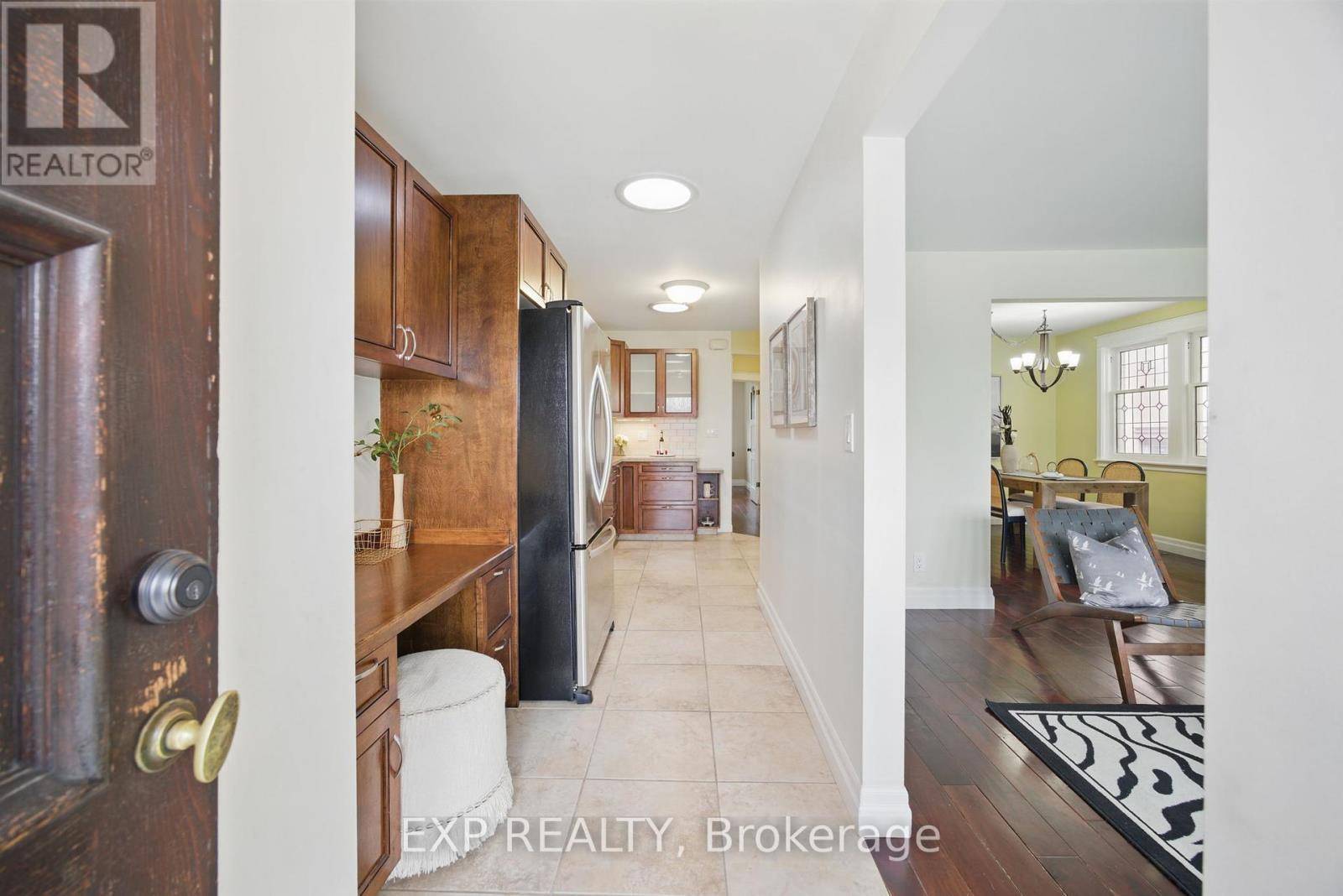 Toronto (broadview North), ON M4K2J1,55 DON VALLEY DRIVE