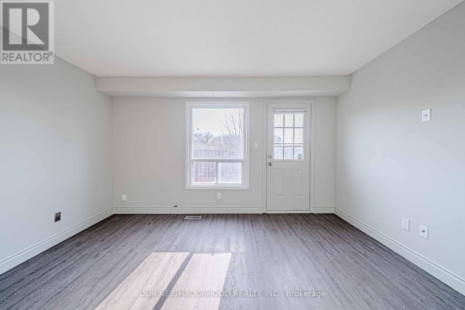 Oshawa (lakeview), ON L1J6E8,960 Glen ST #56