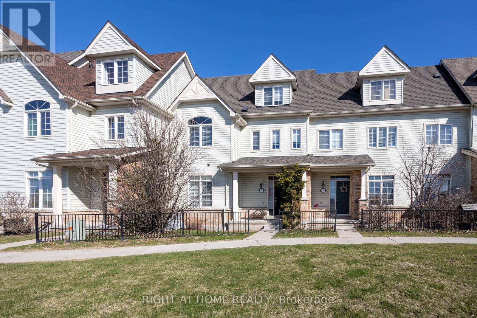 Whitby (pringle Creek), ON L1R0C7,68 WICKER PARK WAY